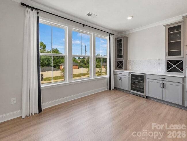 Building Photo - 5029 Westmead Ln