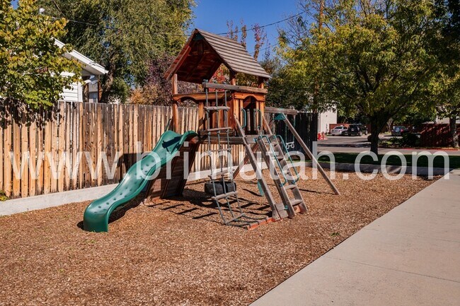 Building Photo - 3225 S 900 E