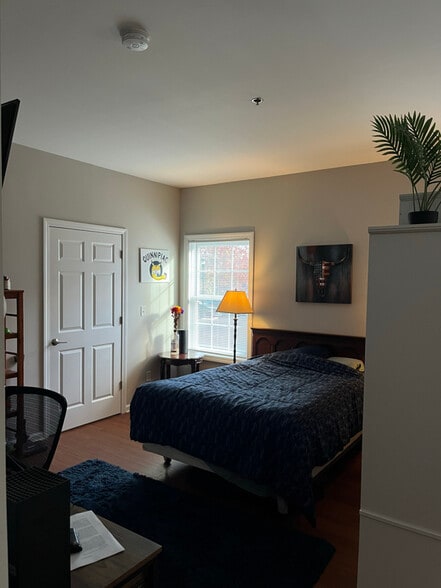 Building Photo - 37 Prospect St