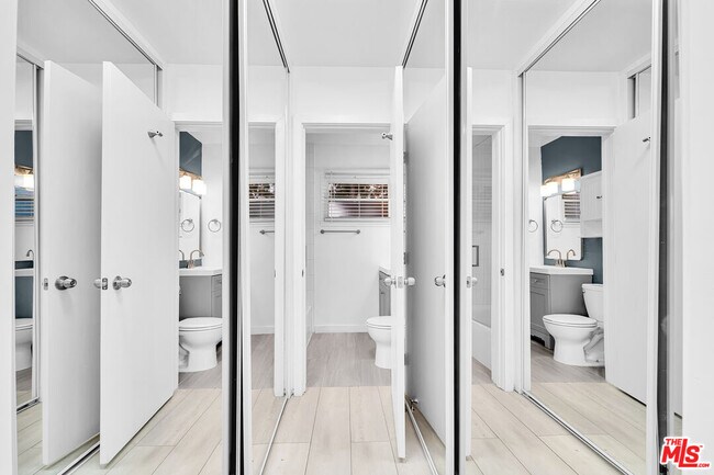 Building Photo - 926 N Spaulding Ave