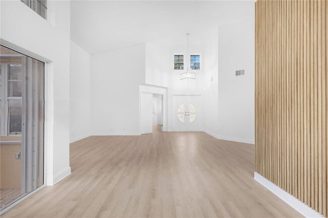 Building Photo - 1525 Seabay Rd