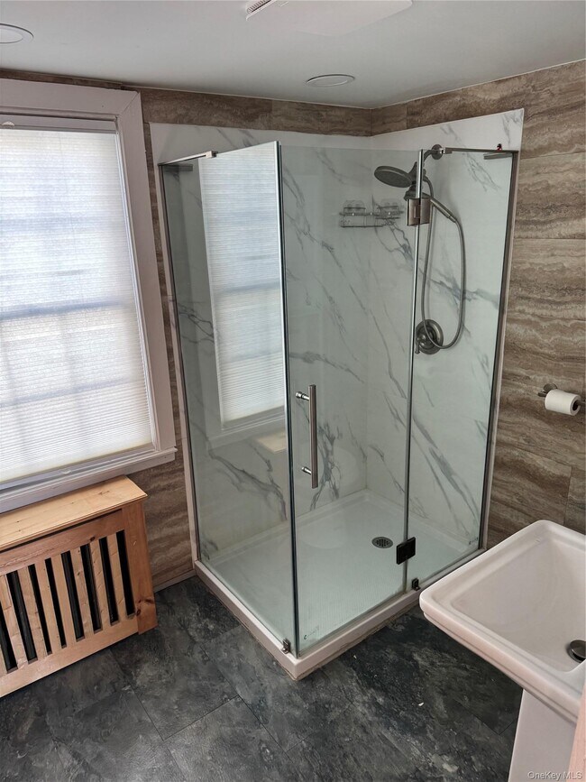 Building Photo - 61 Delafield St