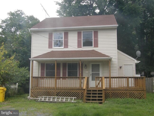 Building Photo - 1193 Maple Ave