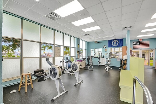 Building Photo - 108 SW 9th St