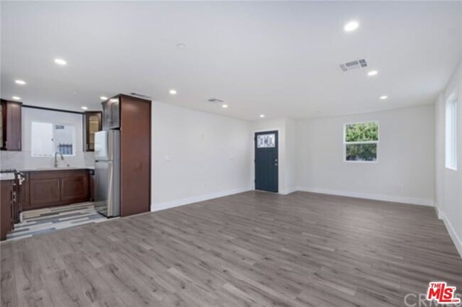 Building Photo - 2319 Redondo Blvd