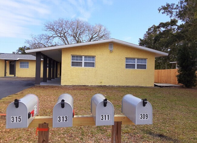 Building Photo - 311 S Pegasus Ave