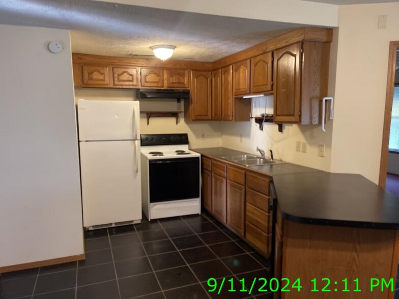Primary Photo - 1811 Central Blvd
