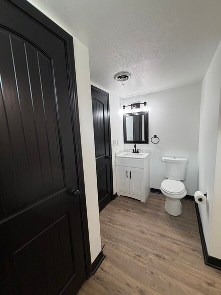 Basement Bathroom - 2015 Val Vista Ct