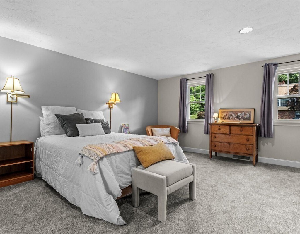 Building Photo - 9 Pleasantview Ter