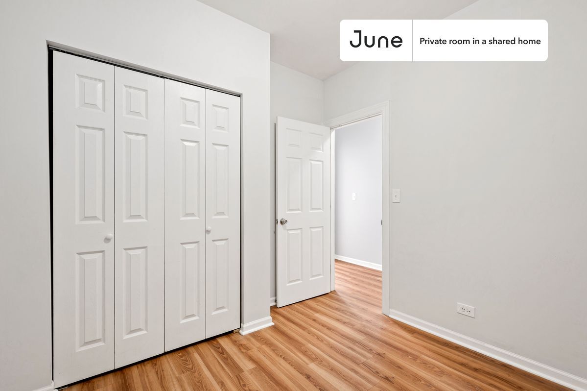 Building Photo - Room in Shared 4 bed/2 bath home