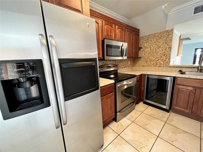 Building Photo - 1187 NW 124th Ave