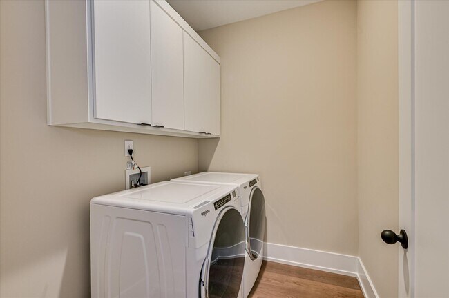 Building Photo - 3094 Banter Dr