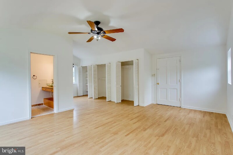 Building Photo - 301 Loureiro Ln