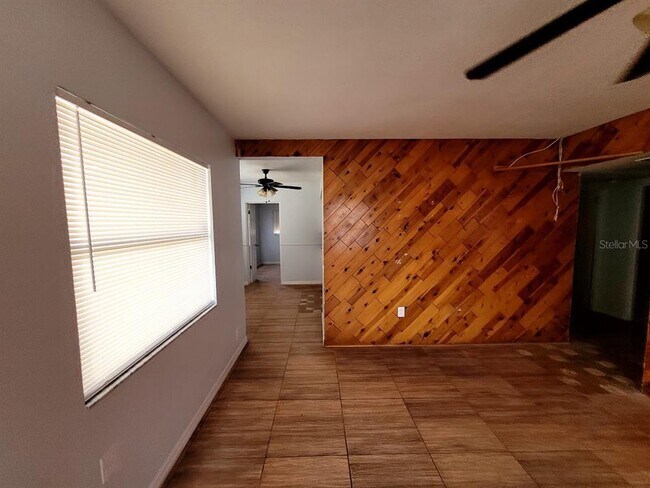 Building Photo - 3500 Beechwood Terrace