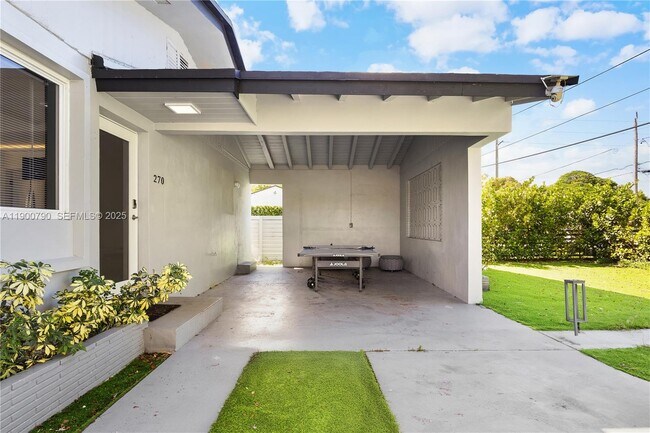 Building Photo - 270 NW 50th St