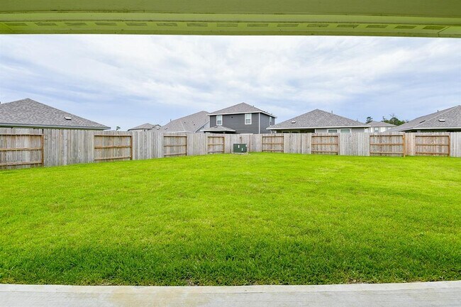 Building Photo - 18743 Etta Pnes Cir