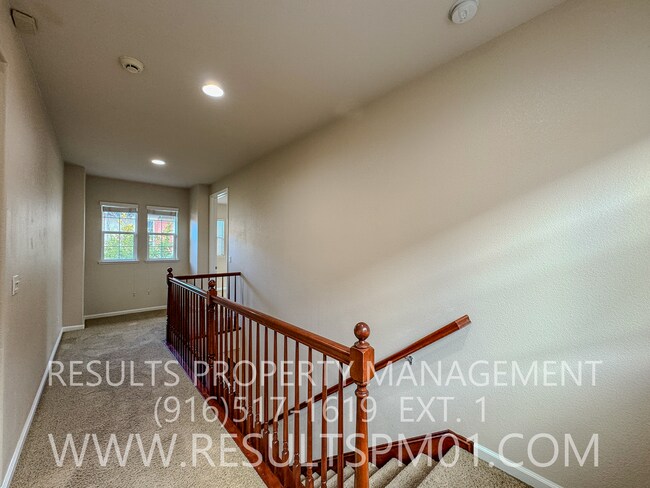 Building Photo - Beautiful 4 Bedroom 3 Bath home