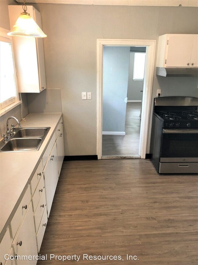 Building Photo - 400 Glen Creek Rd NW