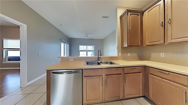 Building Photo - 876 Hacienda Cir