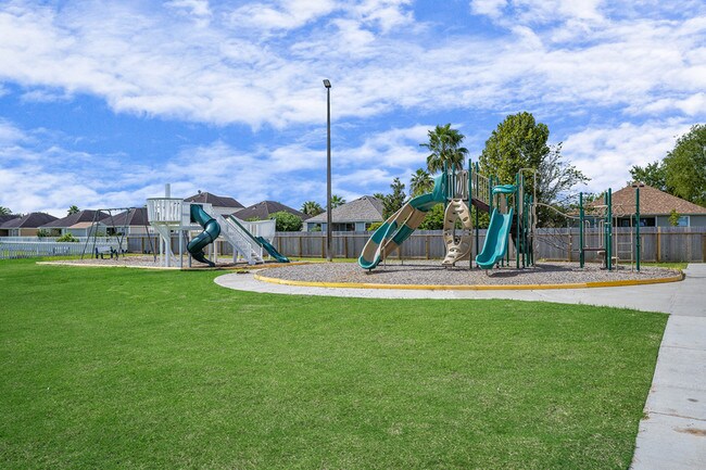 Building Photo - 5040 St Kitts Calle St