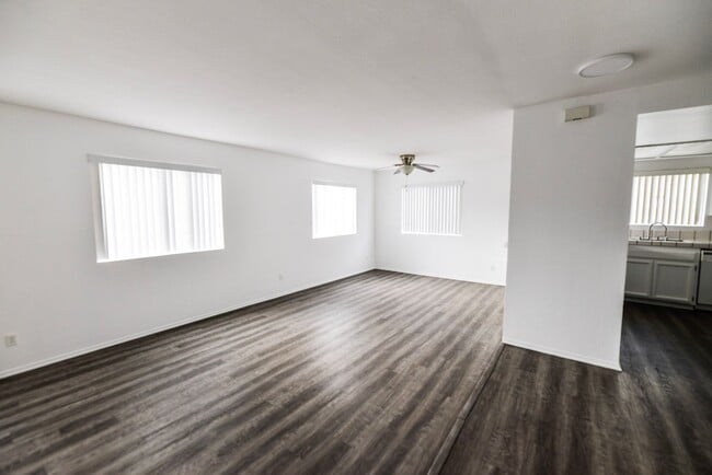 Building Photo - 2701 S El Camino Real