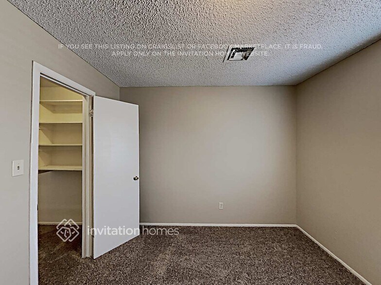 Building Photo - 3859 W Harrison St