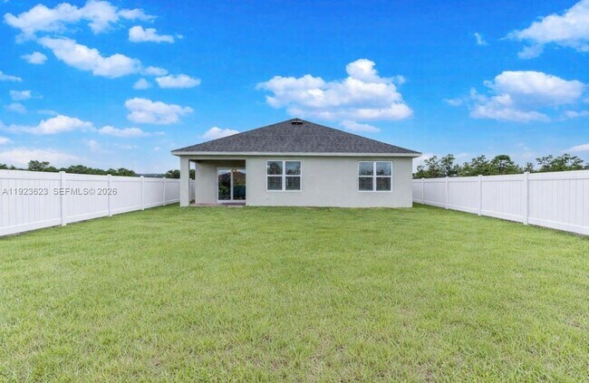 Building Photo - 3021 N Lakewood Rd