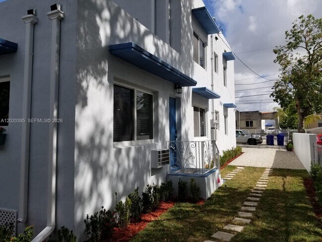 Building Photo - 354 NW 59th Terrace