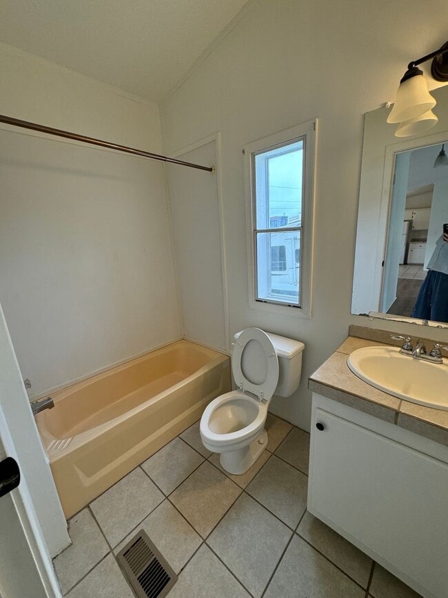 Building Photo - Nice 3/2 Trailer in Shannon- $1,195