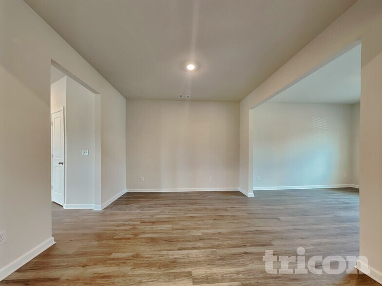 Building Photo - 1251 Fendt Dr