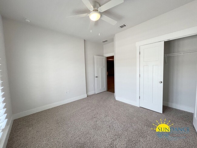 Building Photo - 4-Bedroom SOLAR ENERGY Home in Shoal River Landing!