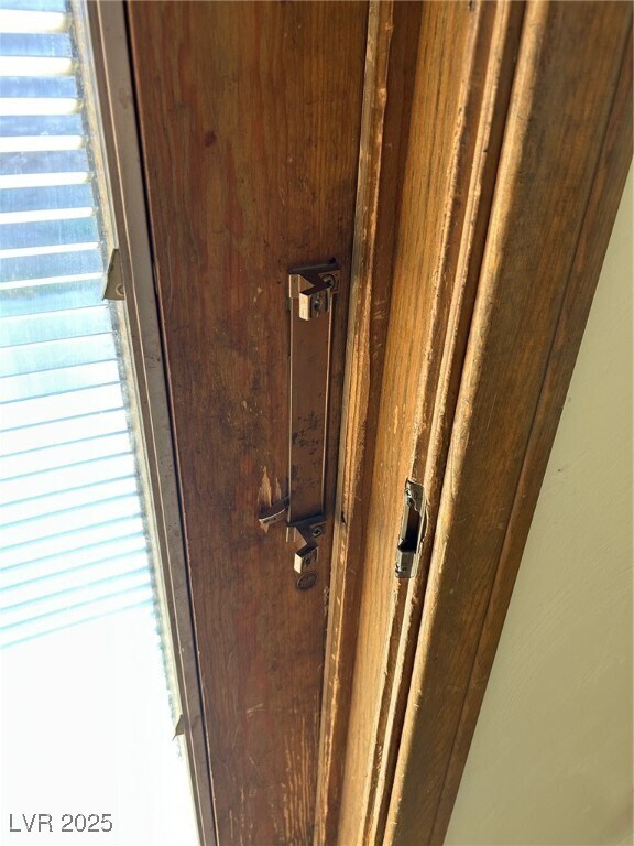 Building Photo - 113 Cedar St