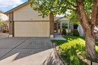Building Photo - Sundown Rancher with Mountain Views, Walk-...