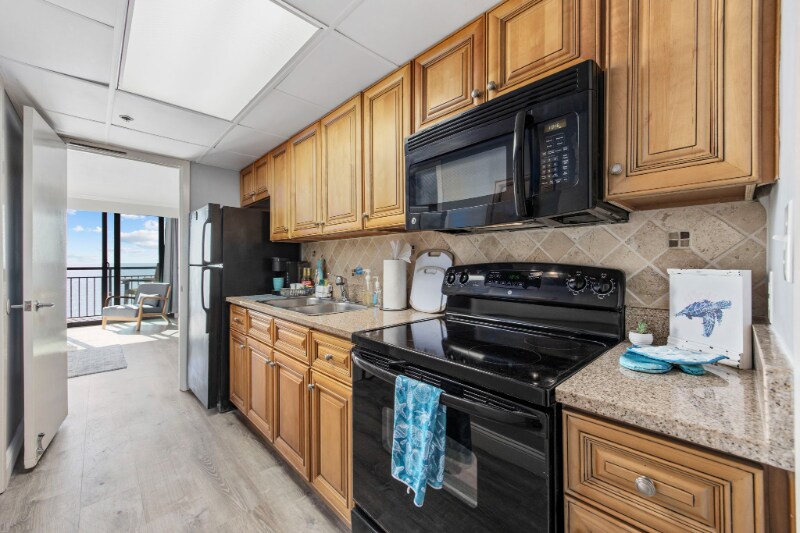 Building Photo - 3000 N Ocean Blvd
