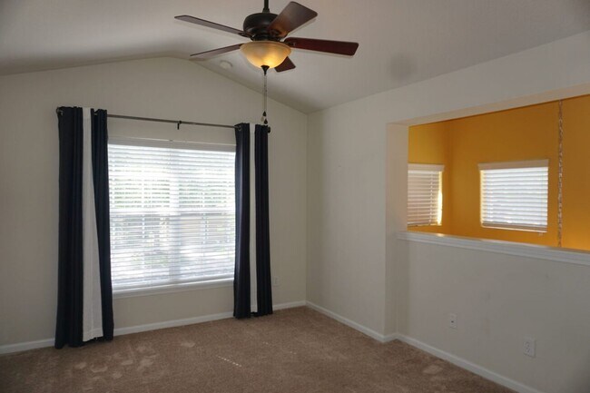 Building Photo - 2 Bedroom 2 Bathroom 55+ Community