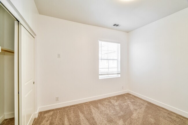 Building Photo - 211 W Tribella Ct