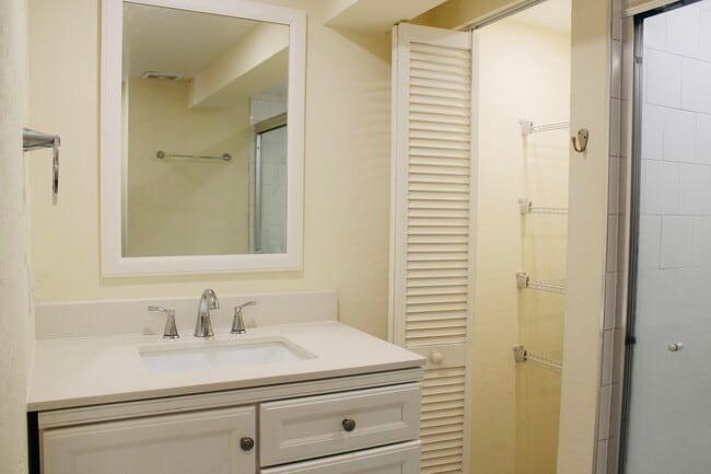 Building Photo - 1211 Florida Ave