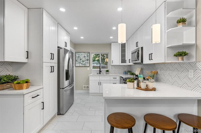 Building Photo - 10821 Larry Dr