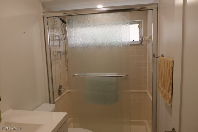Building Photo - 16252 Kelly Woods Dr