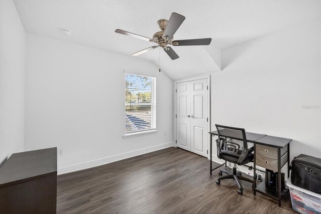 Building Photo - 115 E Broad St