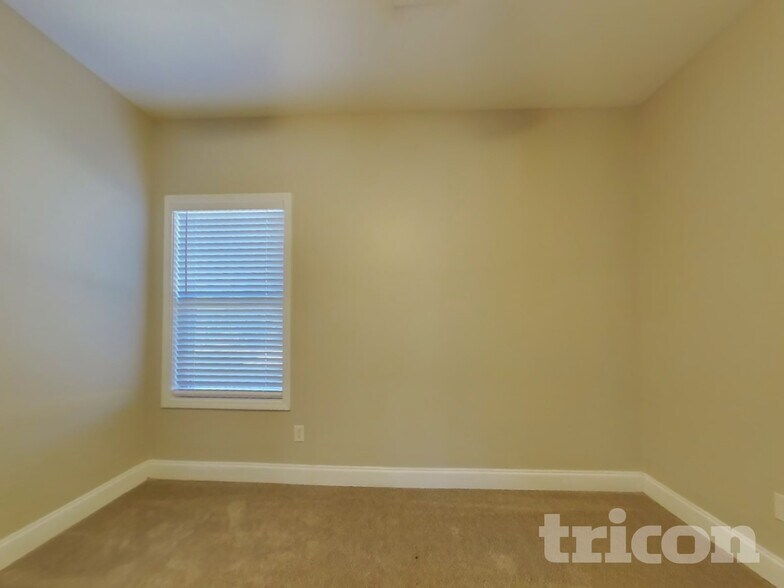 Building Photo - 1016 Summer Cypress Dr