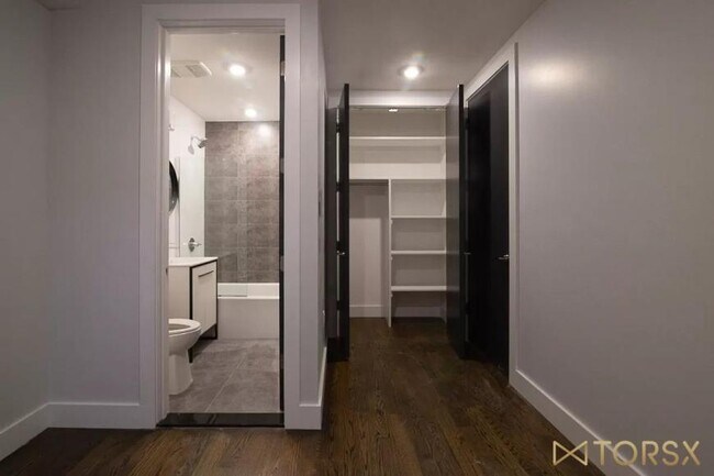 Building Photo - 1 bedroom in BROOKLYN NY 11206
