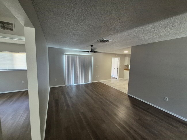 Building Photo - 332 Upland Ave
