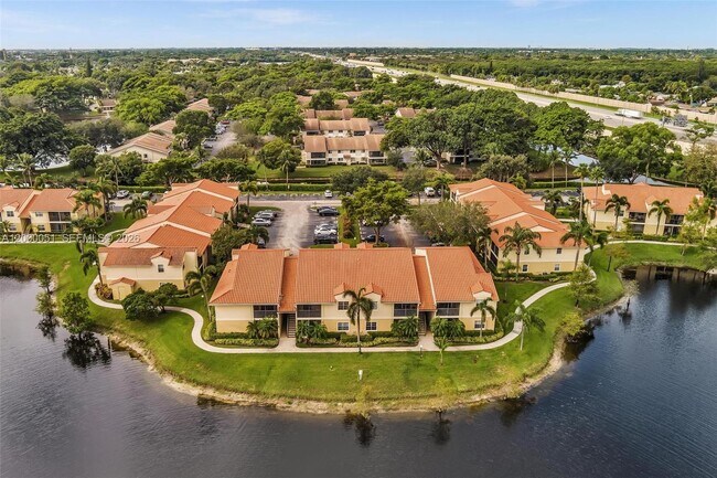 Building Photo - 1239 SW 46th Ave