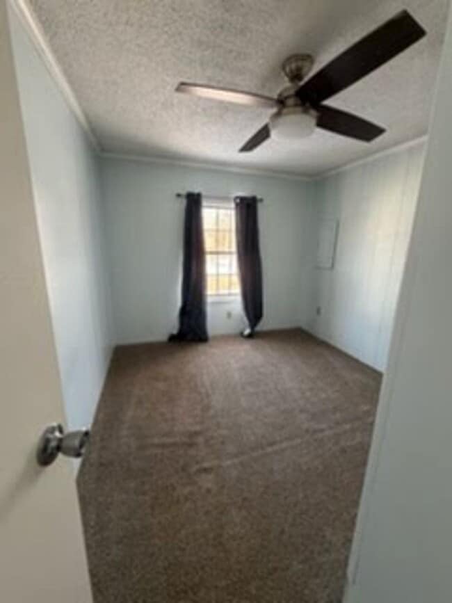 Building Photo - 7670 E 280 N