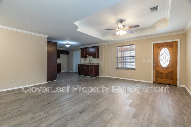 Building Photo - 3613 Candle Ridge Dr