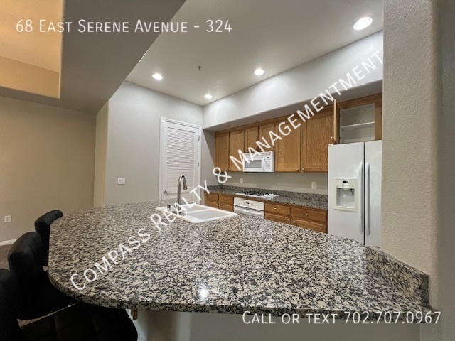 Building Photo - stunning, spacious 3-bedroom unit within a...