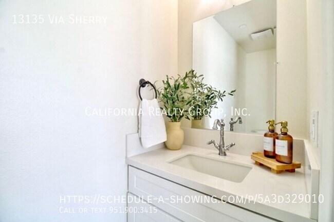 Building Photo - 13135 Via Sherry