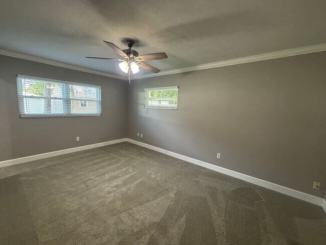 Building Photo - Beautifully Remodeled Home / Plenty of Add...