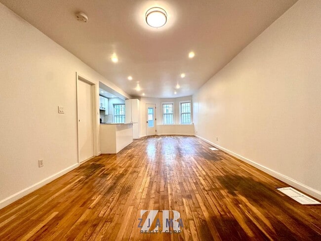 Building Photo - 595 Eastern Pkwy